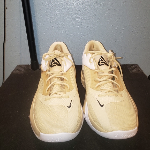 NEW MENS SIZE 14.5 NIKE ZOOM FREAK 4 TB PROMO TEAM GOLD BLACK WHITE - Picture 2 of 13